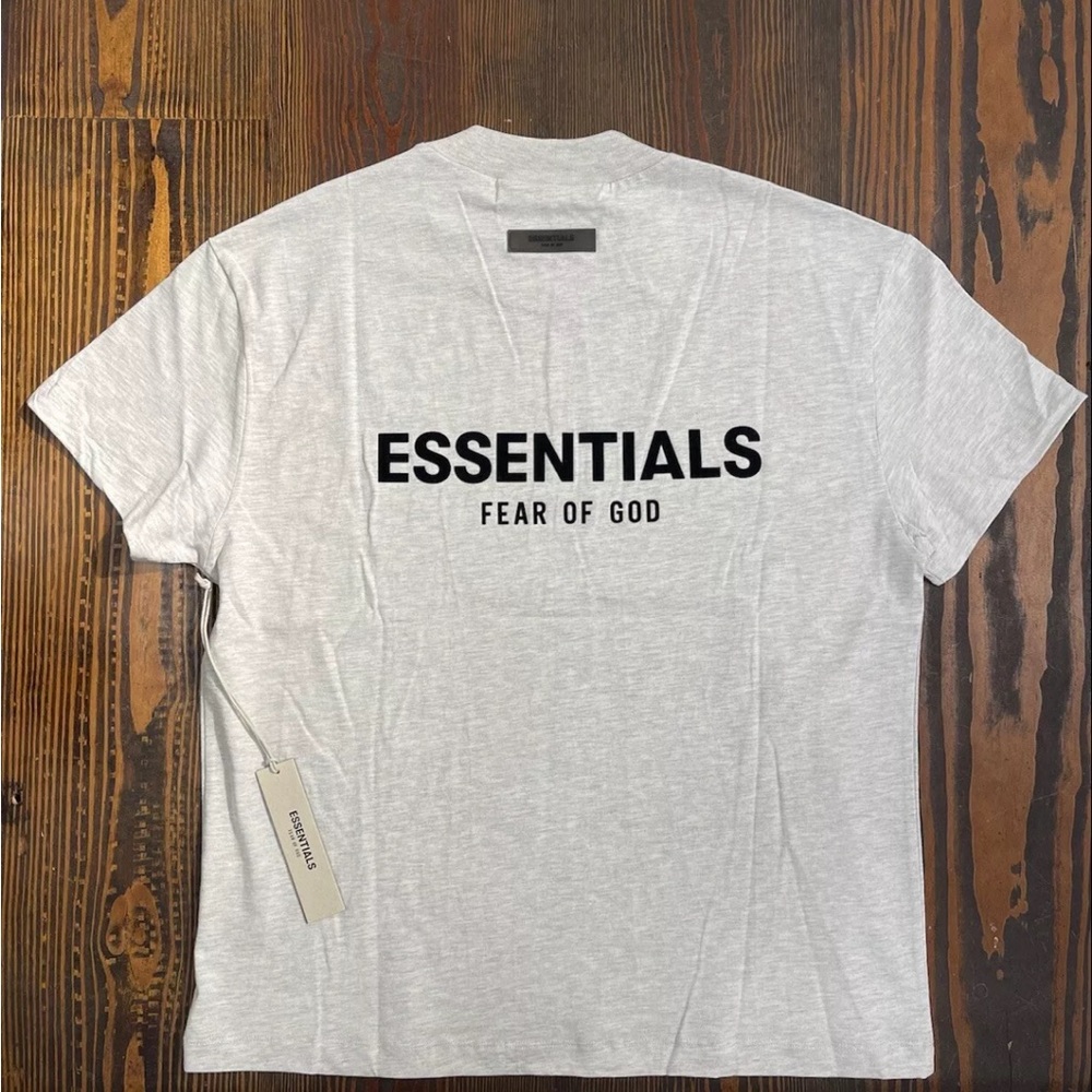 Essentials FOG Light Oatmeal tee Small